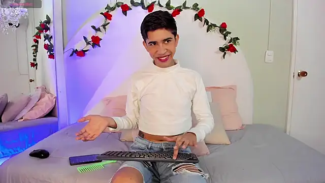 JoshuaSanzz online show from October 2025 03:30:01 AM