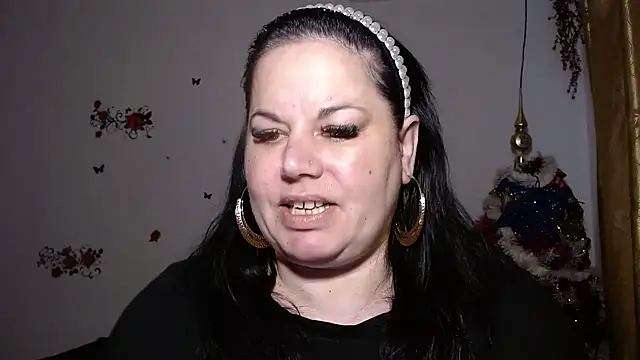 Snapshot of andreea2011 chatting on October 2025 06:37:02 AM andreea2011 online show from October 2025 06:37:02 AM
