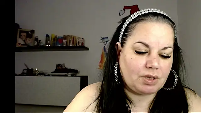 andreea2011 online show from December 2025 08:09:02 AM