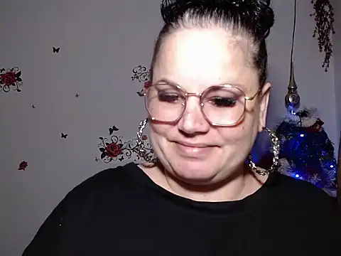 Snapshot of andreea2011 chatting on October 2025 03:04:02 PM andreea2011 online show from October 2025 03:04:02 PM