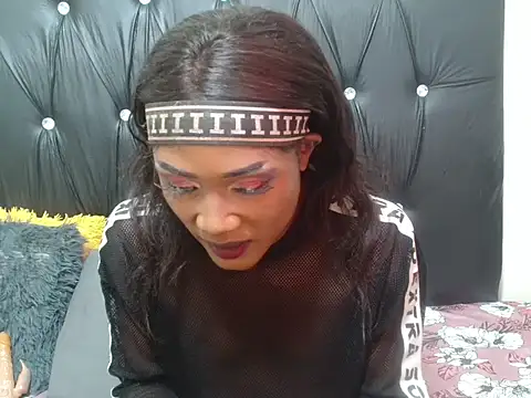 Lsnickykhanyile online show from November 2025 05:28:01 PM