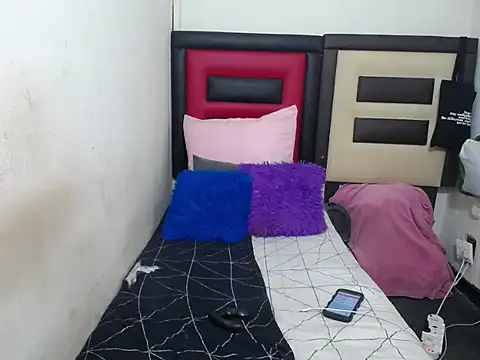 Lsnickykhanyile online show from February 2026 10:42:02 PM