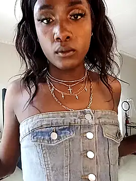 Lsnickykhanyile online show from November 2025 10:38:02 AM