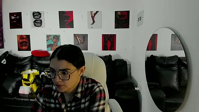 Snapshot of iam_sammy_01 chatting on November 2025 12:16:01 PM iam sammy 01 online show from November 2025 12:16:01 PM