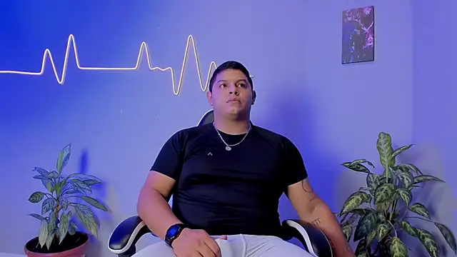 Maximus Steel online show from November 2025 10:19:01 PM