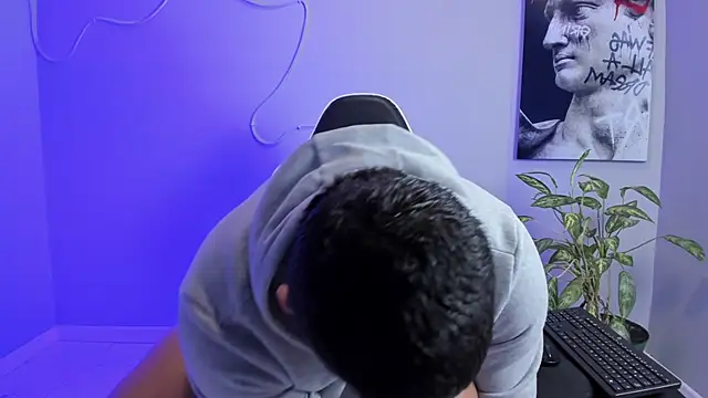 Snapshot of Maximus_Steel chatting on September 2025 11:32:02 AM Maximus Steel online show from September 2025 11:32:02 AM