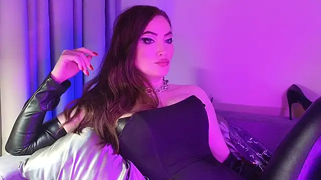 Snapshot of AliceJameson chatting on November 2025 08:53:02 PM AliceJameson online show from November 2025 08:53:02 PM