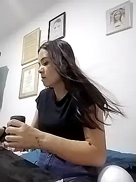 Cami Konor online show from October 2025 07:24:01 PM