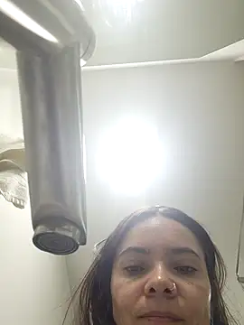 Cami Konor online show from December 2025 09:39:01 PM