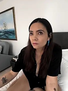 Cami Konor online show from February 2026 06:18:01 PM