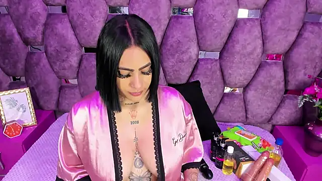 Snapshot of nikky_latin chatting on February 2026 04:02:02 AM nikky latin online show from February 2026 04:02:02 AM