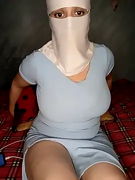 Lamia Queen  online show from September 2025 01:18:01 PM