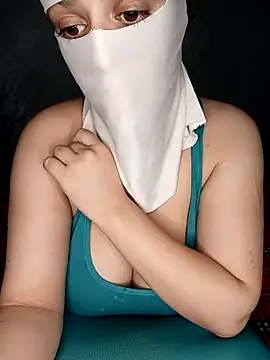 Lamia Queen  online show from September 2025 01:29:01 PM