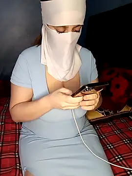 Lamia Queen  online show from November 2025 05:24:01 PM