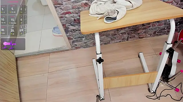 ALYANNA HOT  online show from October 2025 12:17:01 PM