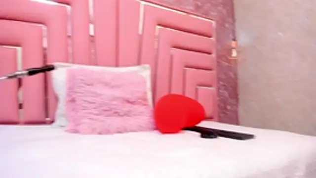 Snapshot of ALYANNA_HOT_ chatting on February 2026 11:40:01 AM ALYANNA HOT online show from February 2026 11:40:01 AM