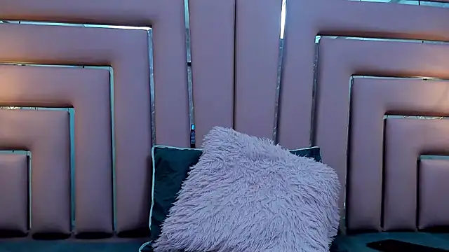 ALYANNA HOT  online show from November 2025 12:10:02 PM