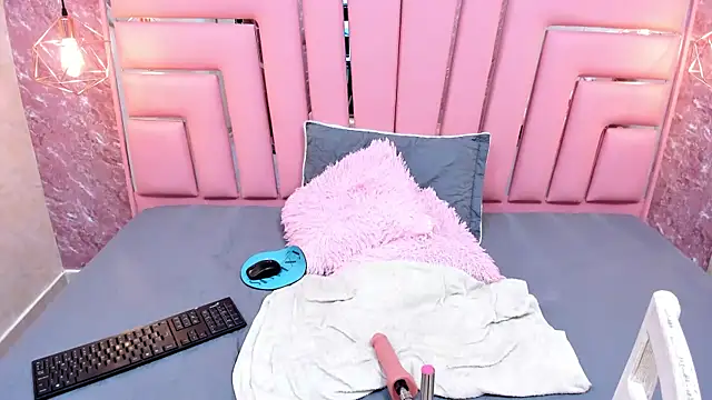 ALYANNA HOT  online show from November 2025 12:20:01 PM