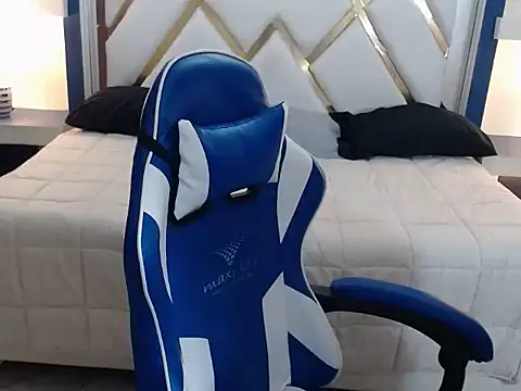 maira tf online show from November 2025 04:01:01 AM