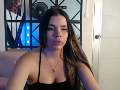 maira tf online show from November 2025 03:57:02 AM