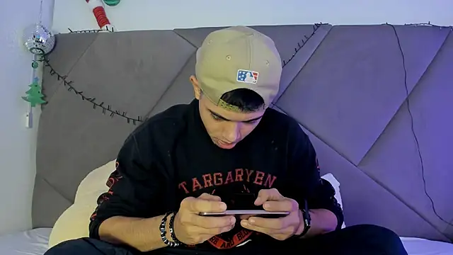 andrew colleman online show from November 2025 05:19:02 AM