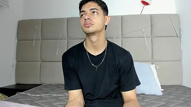 andrew colleman online show from December 2025 03:35:01 AM