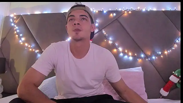 andrew colleman online show from November 2025 06:17:01 AM