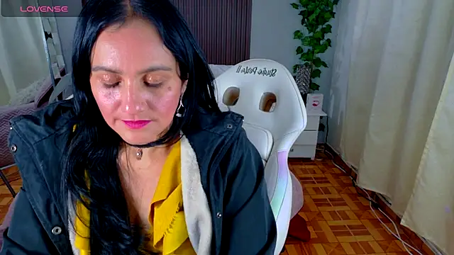 Snapshot of kataleya_29 chatting on November 2025 08:34:01 PM kataleya 29 online show from November 2025 08:34:01 PM