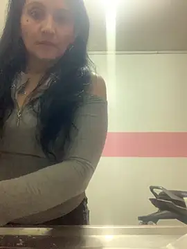 Snapshot of kataleya_29 chatting on September 2025 03:05:01 PM kataleya 29 online show from September 2025 03:05:01 PM