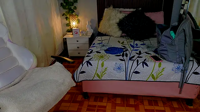 Snapshot of kataleya_29 chatting on November 2025 02:56:01 AM kataleya 29 online show from November 2025 02:56:01 AM