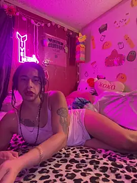 Snapshot of TranSexualJade95 chatting on May 2026 09:35:01 AM TranSexualJade95 online show from May 2026 09:35:01 AM