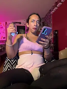 Snapshot of TranSexualJade95 chatting on May 2026 07:33:01 AM TranSexualJade95 online show from May 2026 07:33:01 AM