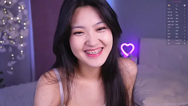 FancyEsten online show from April 2026 07:58:02 AM