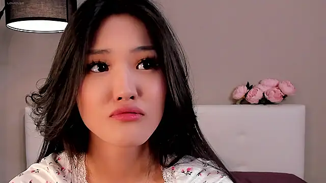 FancyEsten online show from October 2025 08:50:02 AM