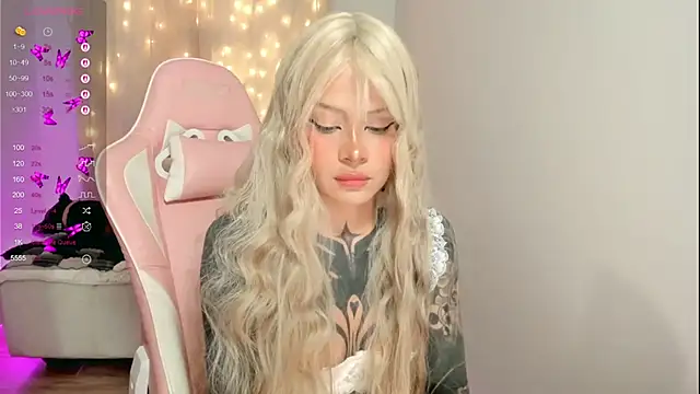 AlinaLukyanova online show from December 2025 03:55:01 AM