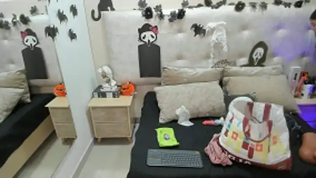 AbbyBeck online show from October 2025 11:41:02 AM