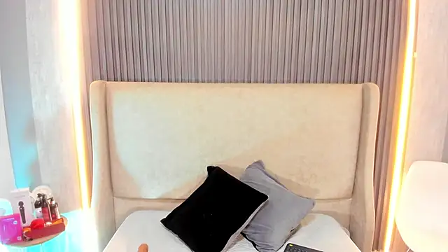 AbbyBeck online show from February 2026 02:35:02 PM