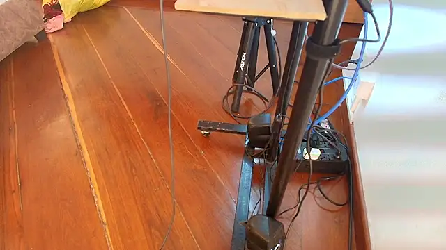 Snapshot of zarah_andrew__ chatting on November 2025 11:53:01 AM zarah andrew online show from November 2025 11:53:01 AM