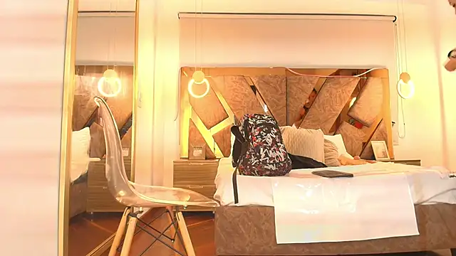 Snapshot of zarah_andrew__ chatting on November 2025 11:57:01 AM zarah andrew online show from November 2025 11:57:01 AM