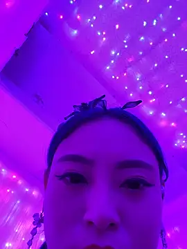 QiuNikki11286 online show from November 2025 02:39:01 PM