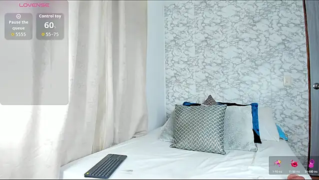 SofiaLarsson online show from September 2025 11:38:02 AM