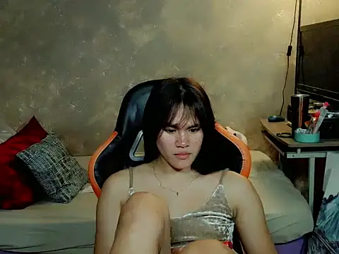 YllanaAltheaXxX online show from June 2026 04:56:01 PM