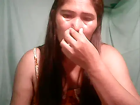 Snapshot of Juicy_69xx chatting on September 2025 11:32:01 AM Juicy 69xx online show from September 2025 11:32:01 AM