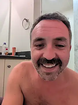 cloudymatt online show from November 2025 05:00:02 AM