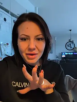 SwedishBaabe online show from October 2025 11:00:02 AM