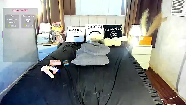 maegan fox online show from October 2025 01:26:02 AM