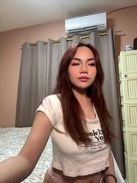 Snapshot of expnsivecandy chatting on June 2026 03:23:01 PM expnsivecandy online show from June 2026 03:23:01 PM