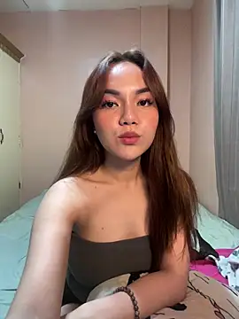 Snapshot of expnsivecandy chatting on July 2026 12:22:02 PM expnsivecandy online show from July 2026 12:22:02 PM