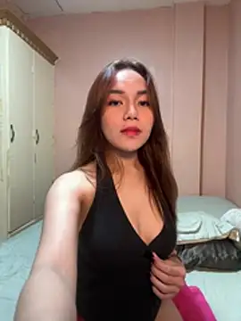 Snapshot of expnsivecandy chatting on July 2026 10:55:01 AM expnsivecandy online show from July 2026 10:55:01 AM