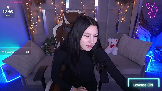 EliseVelour online show from February 2026 02:15:01 PM